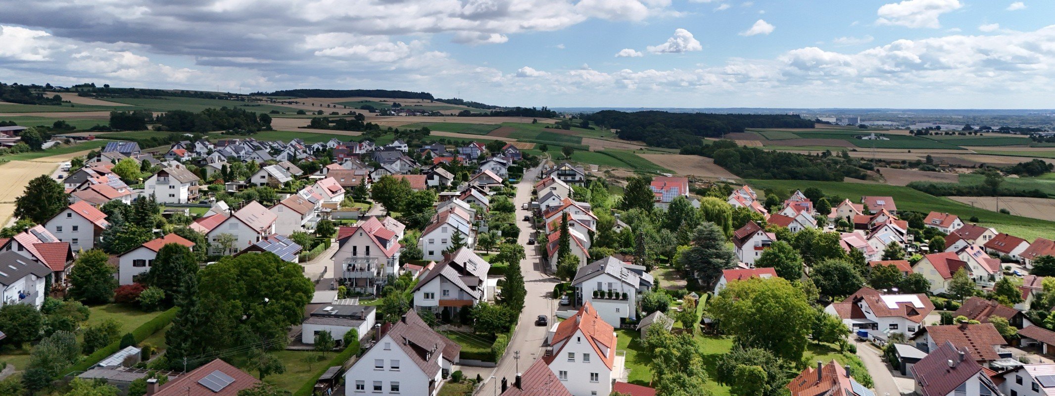 Verkaufspreis Immobilie Eggingen: Häuser und Felder in Ulm-Eggingen von oben