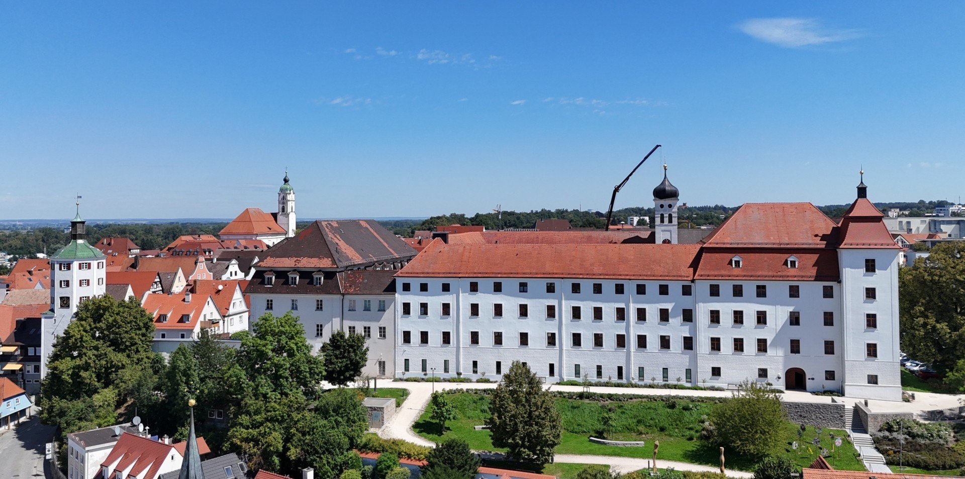 Immobilienmakler Günzburg: Schloss und Altstadt von oben