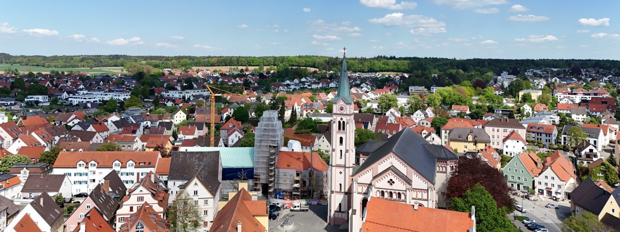 Immobilienmakler Wei�enhorn: Stadtkirche und Altstadt von oben