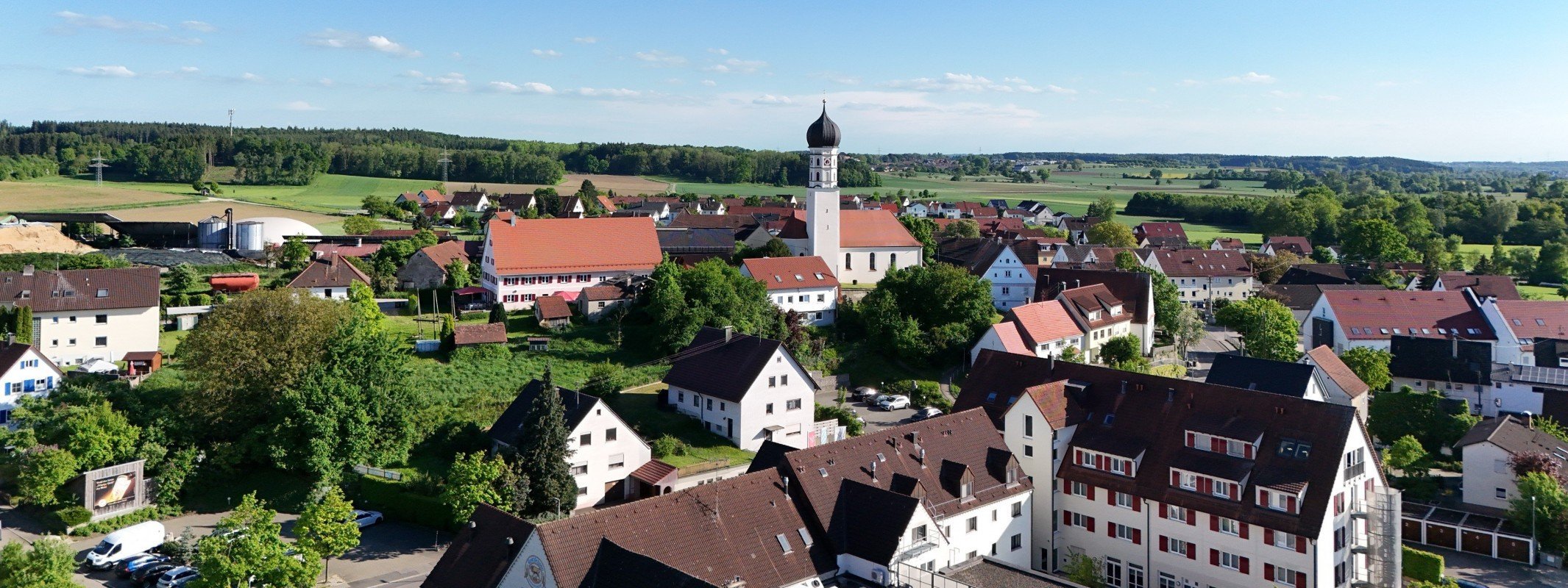 Grundst�ck verkaufen in Neu-Ulm-Finningen: Finningen mit Kirche von oben