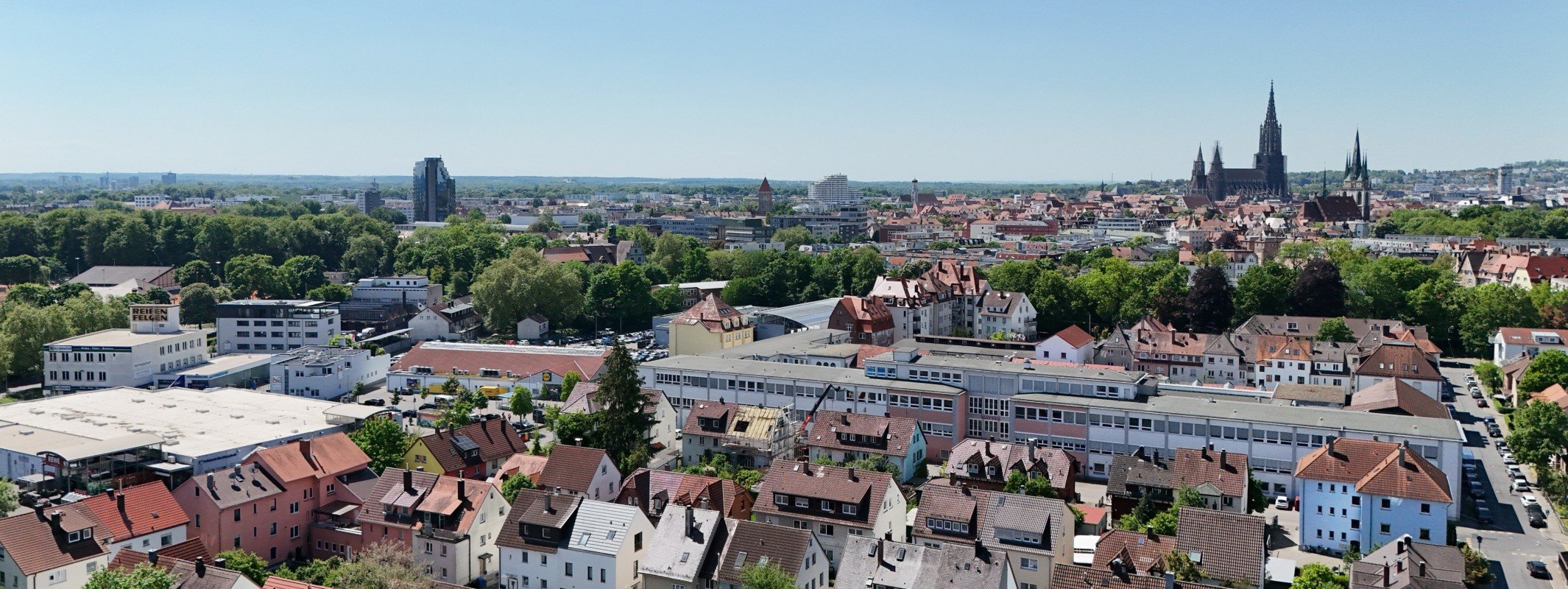 Immobilienmakler Ulm-Oststadt: Wohnviertel mit Blick auf das Ulmer Münster