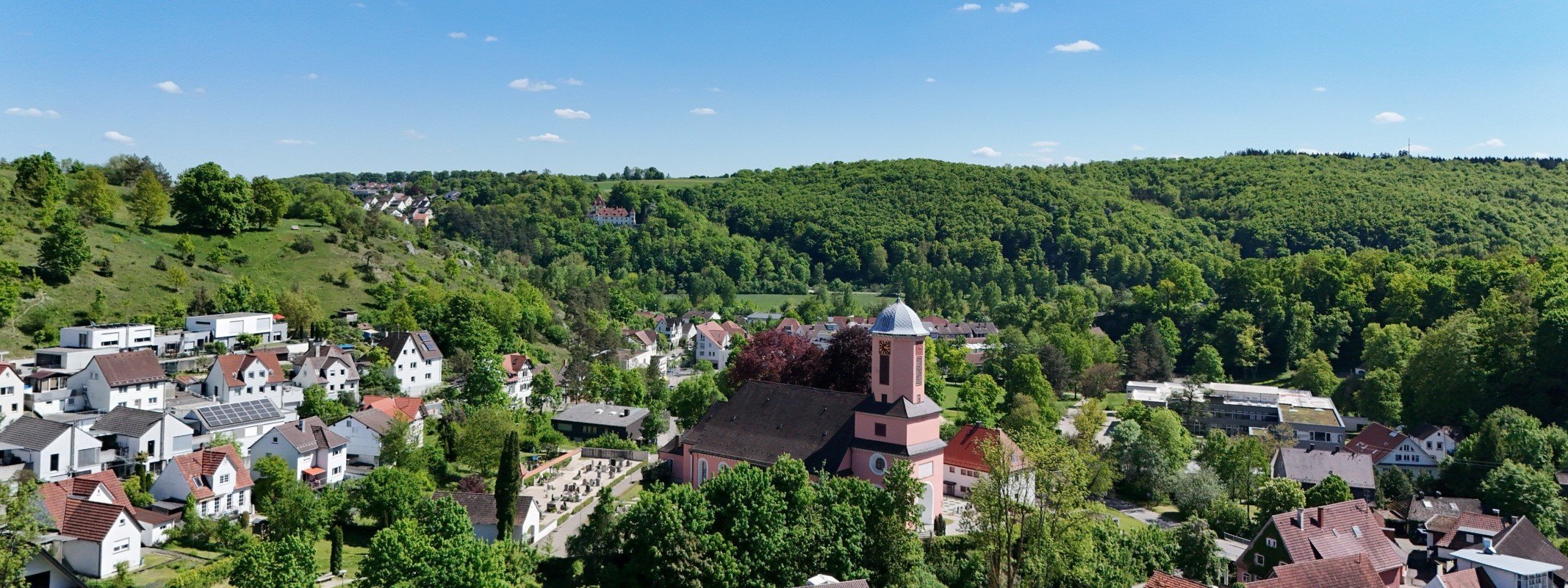 Immobilienmakler Herrlingen: Herrlingen an der Mündung der Lauter in die Blau von oben