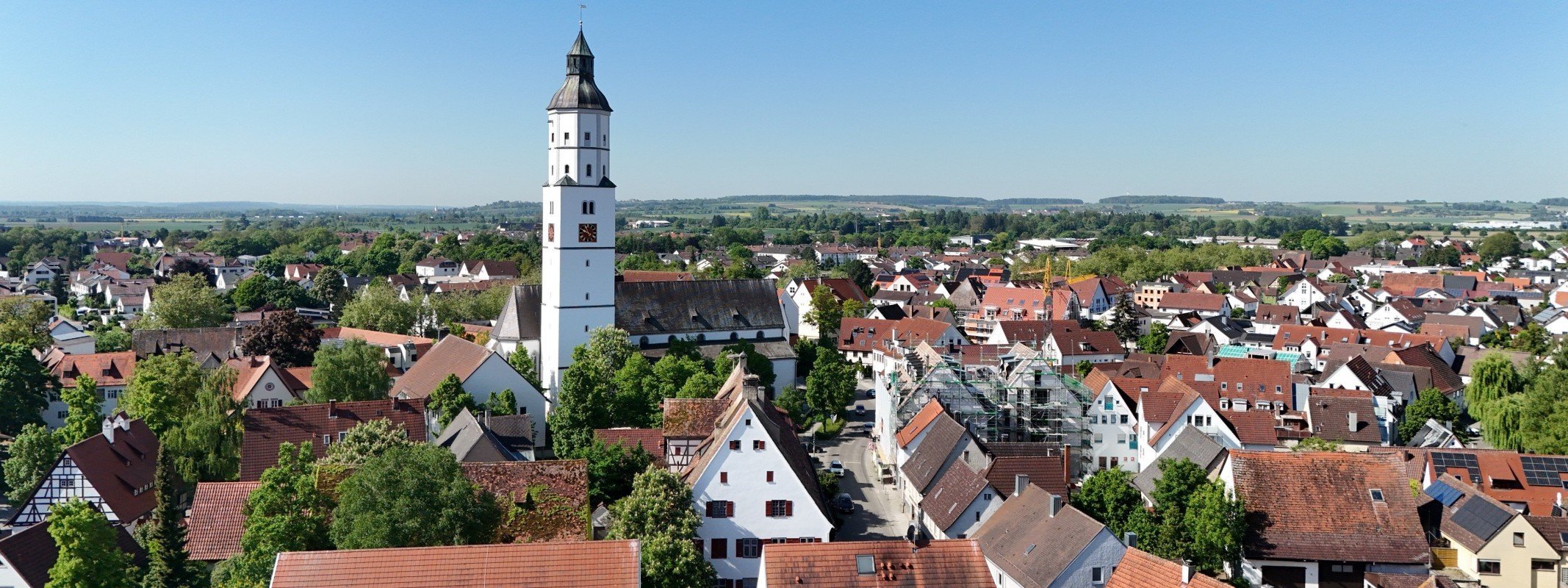 Immobilienmakler Langenau: Altstadt mit Martinskirche von oben