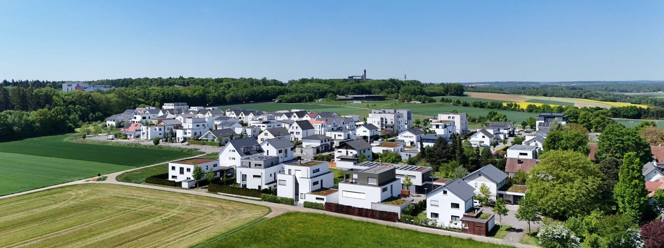 Immobilienmakler Ulm-Lehr: neues Wohngebiet am Ortsrand von oben