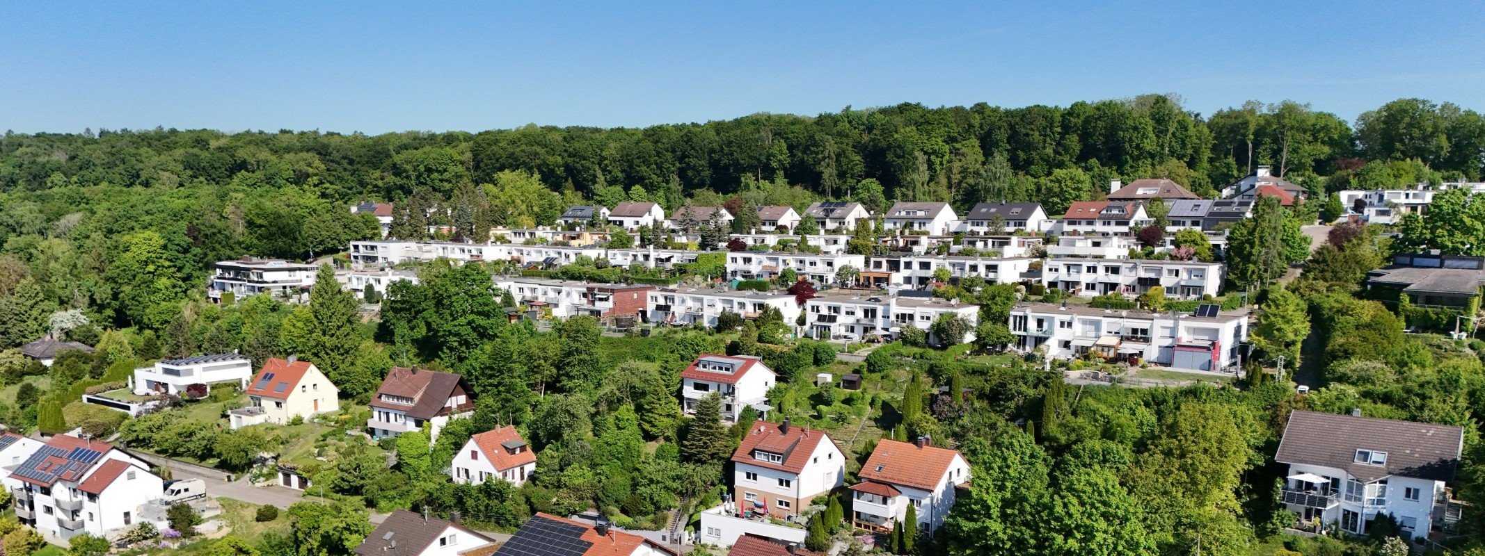 Immobilienbewertung in Elchingen: Wohnh�user am Hang in Oberelchingen von oben