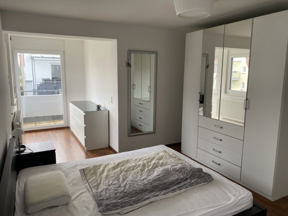 Wohnung 1 OG - Schlafzimmer (Bild 2) Mehrfamilienhaus Ulm