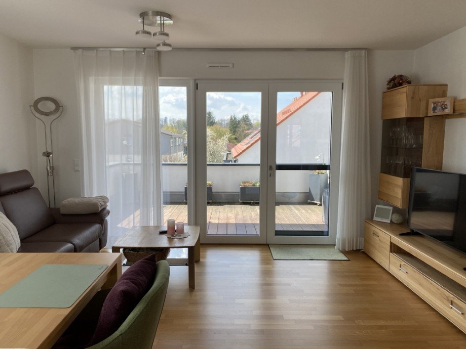 Wohn- und Esszimmer (Bild 2) Wohnung Senden