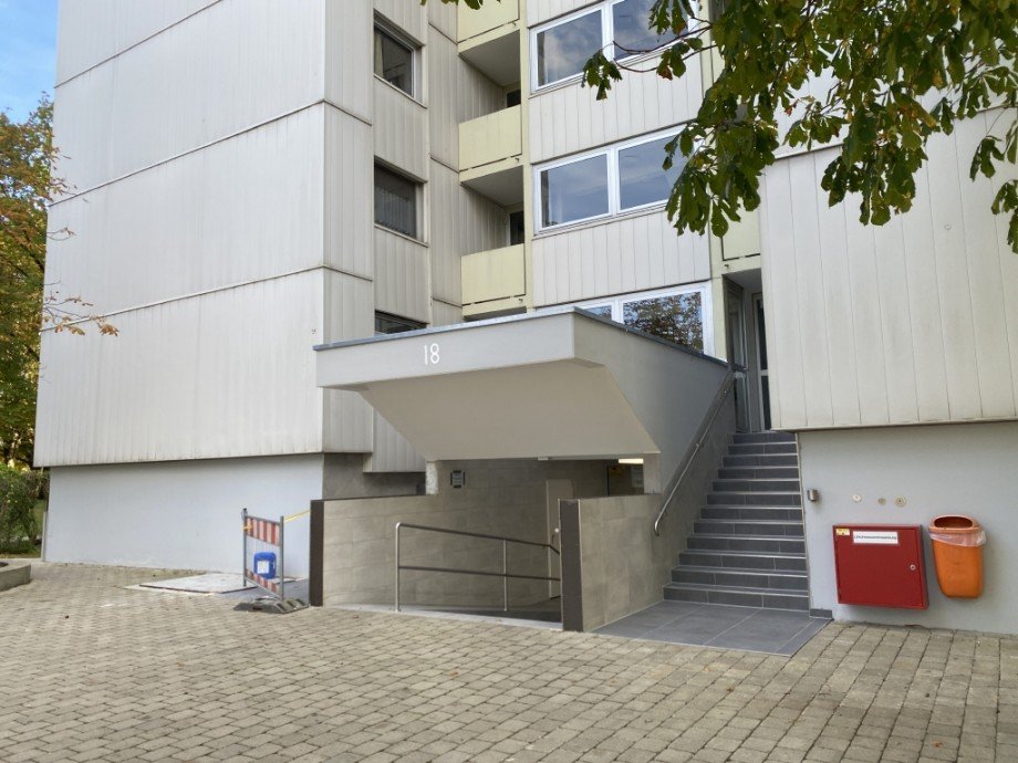 Hauseingang Etagenwohnung Neu-Ulm