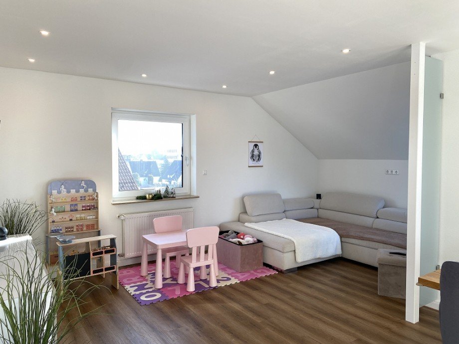 Wohn- und Esszimmer (Bild 2) Dachgeschosswohnung Senden