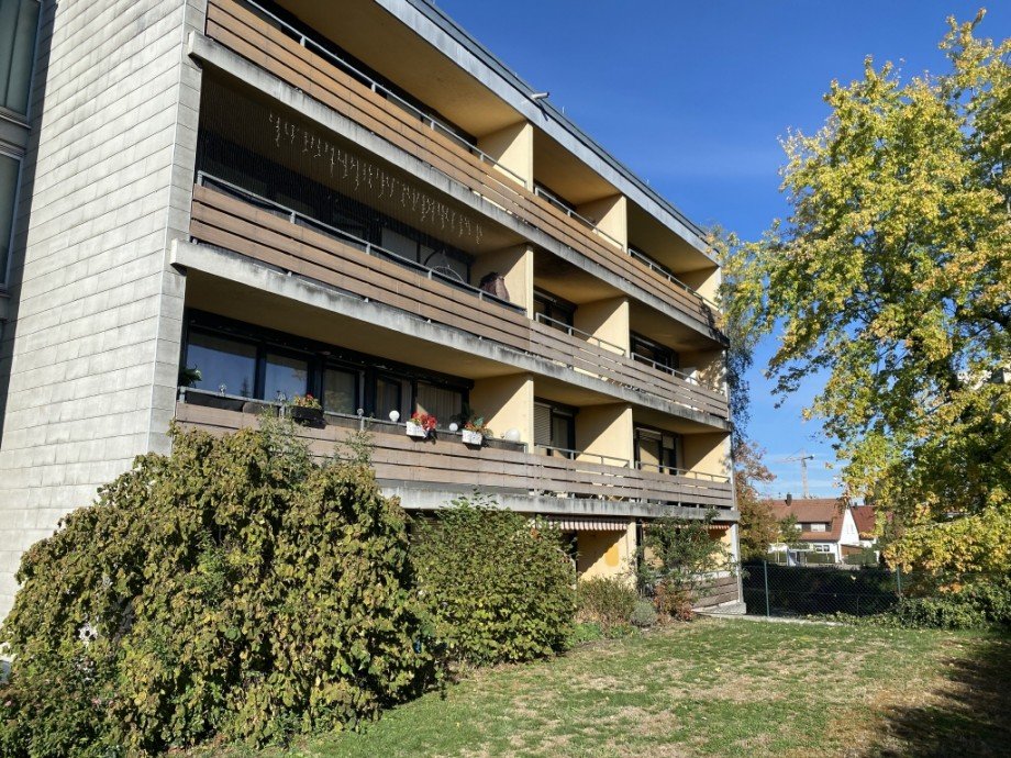 Geb�udeansicht S�dseite (Bild 3) Erdgeschosswohnung Neu-Ulm