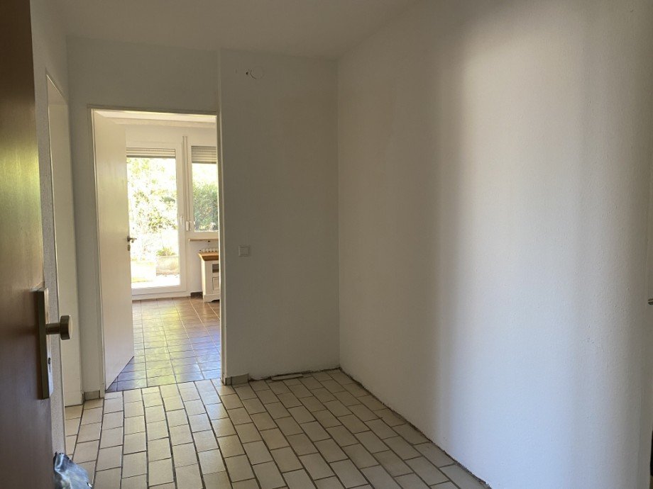 Diele - Flur (Bild 1) Erdgeschosswohnung Neu-Ulm