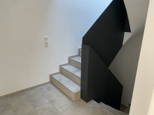 Treppenauf- und abgang BIETERVERFAHREN - Neubau Doppelhaush�lfte im Einfamilienhauscharakter in top Lage von Pfuhl