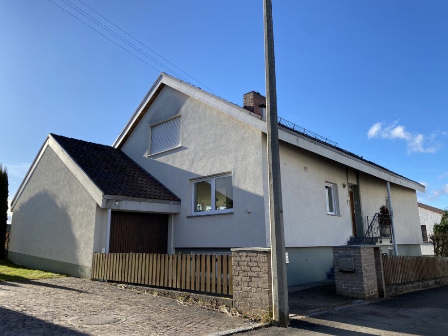 Geb�udeansicht Osten Zweifamilienhaus Neu-Ulm