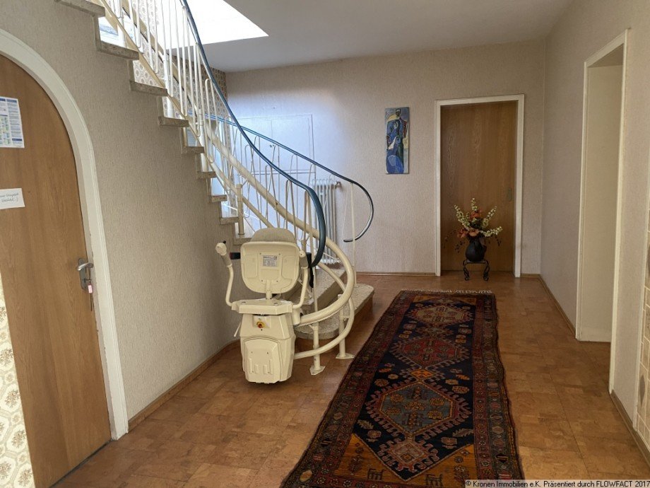 Treppenhaus EG (Bild 1) Zweifamilienhaus Neu-Ulm