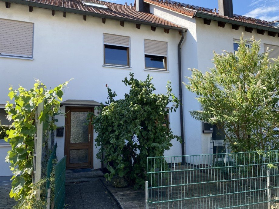 Geb�udeansicht Norden Reihenmittelhaus Wei�enhorn