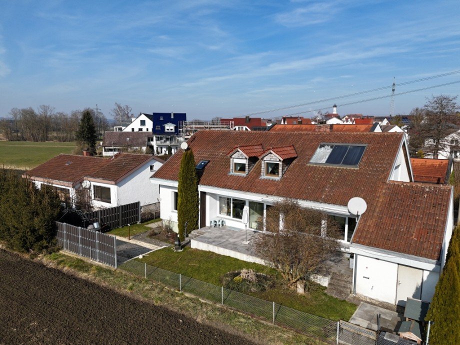 Geb�udeansicht S�dwesten (Bild 3) Zweifamilienhaus Neu-Ulm