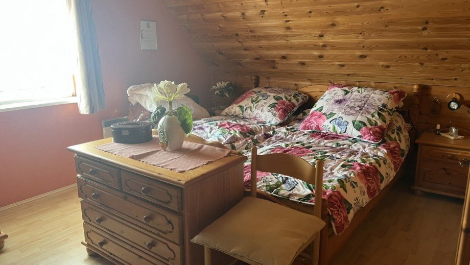 Schlafzimmer Doppelhaush�lfte Illerkirchberg
