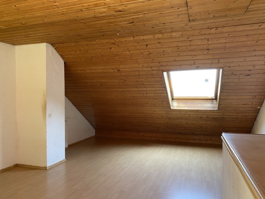 Kinderzimmer im DG - obere Ebene (Bild 2) Reihenmittelhaus Wei�enhorn